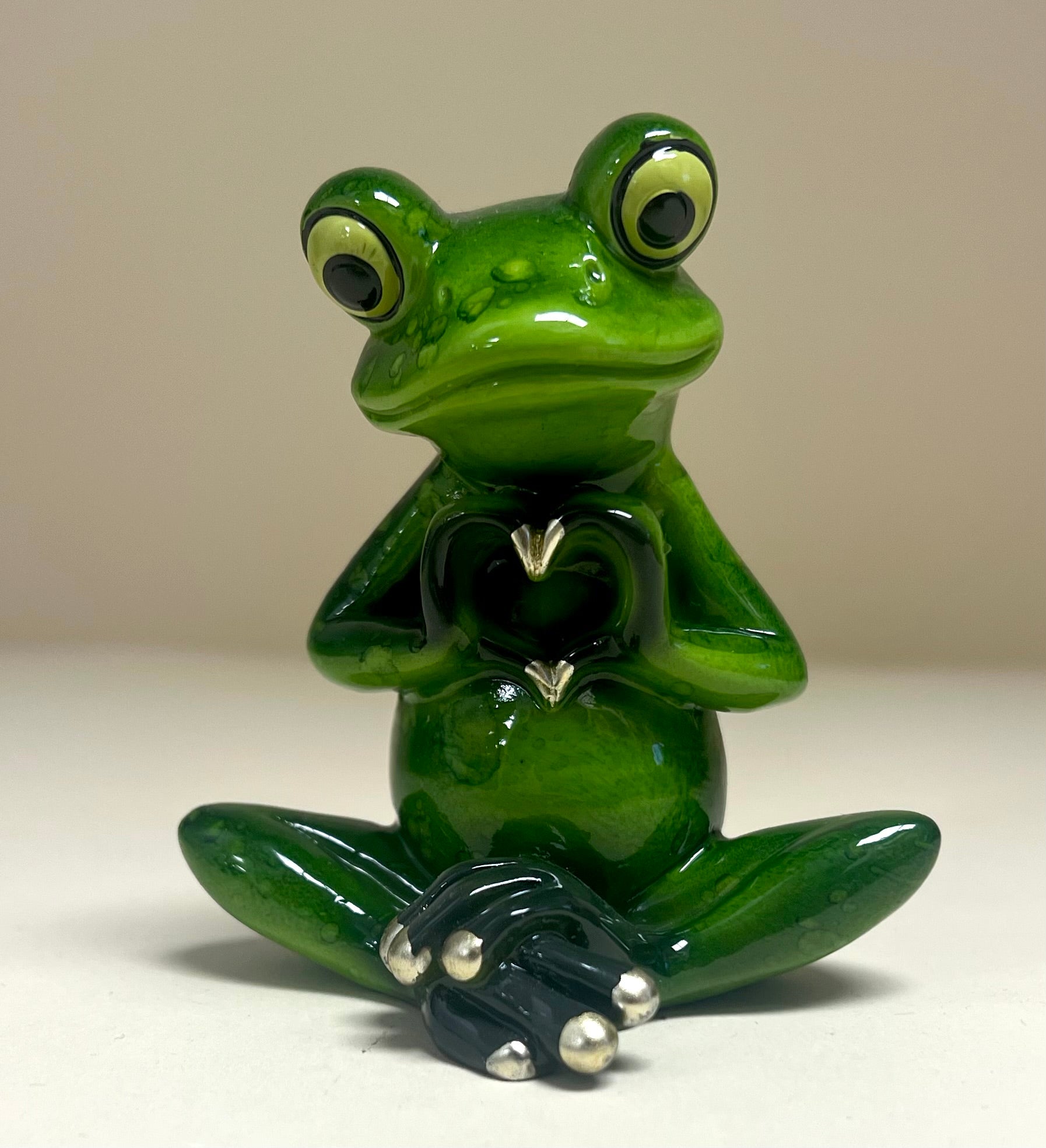 Frog Making Heart