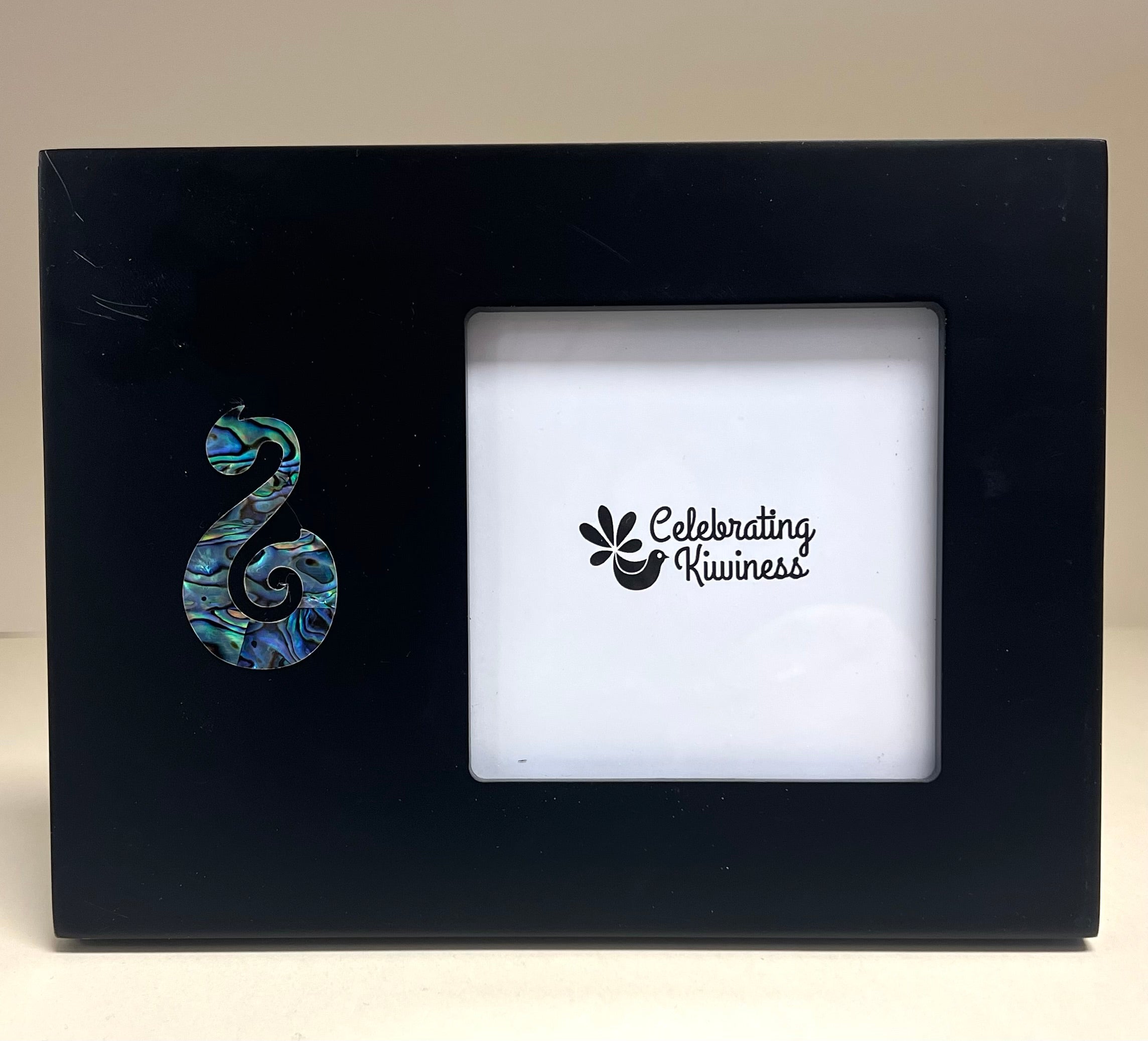 Pāua Shell Matau Photo Frame Black Kiwiana
