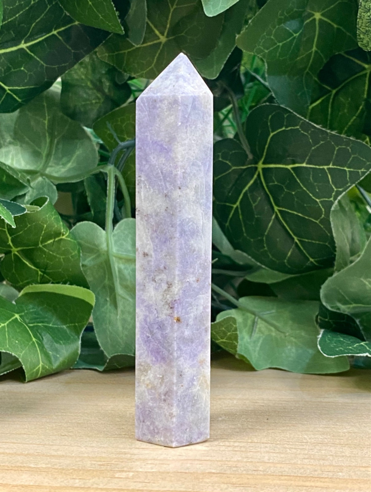 Purple hackmanite tower
