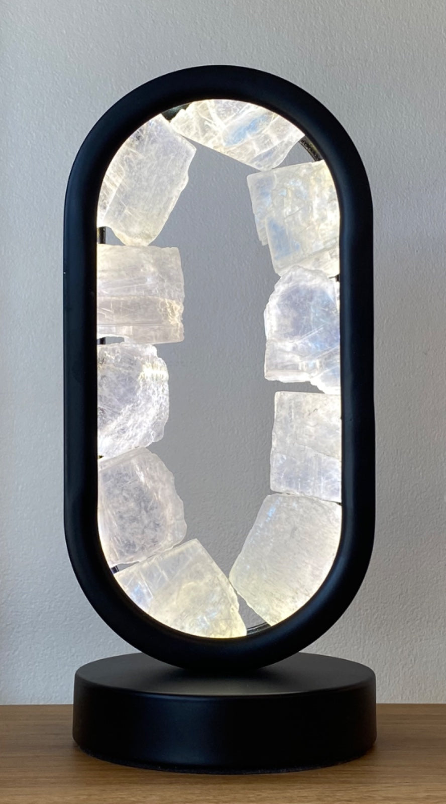 Selenite Oval Portal LED Light Black