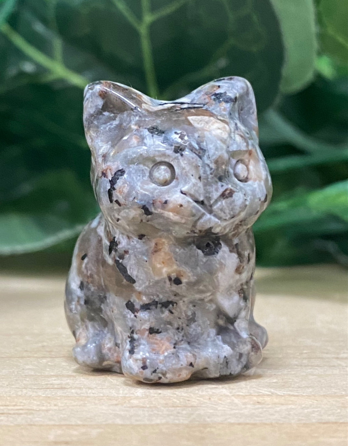 Pavement Stone Sitting Cat Carving 3cm