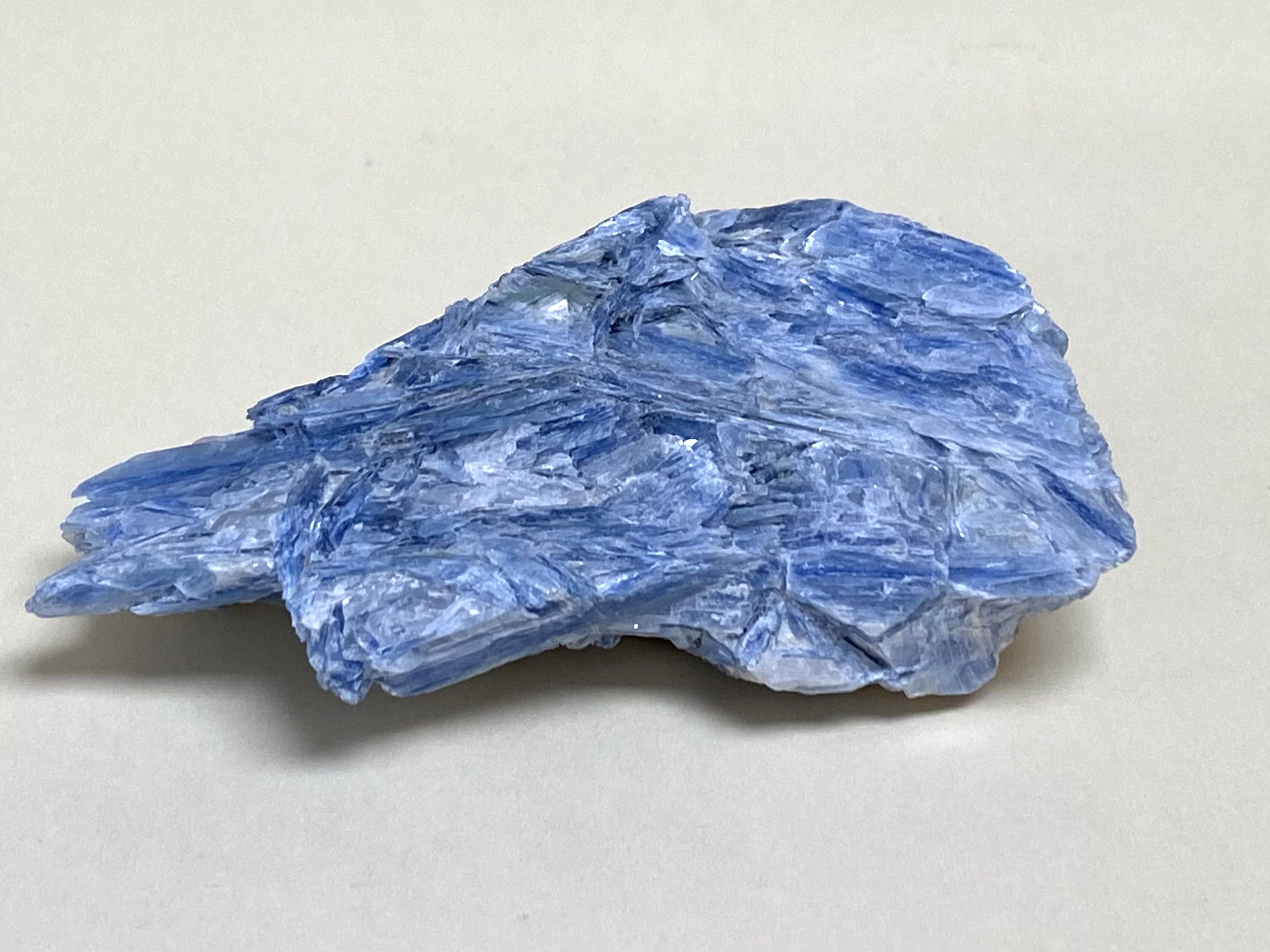 Raw Kyanite 98g