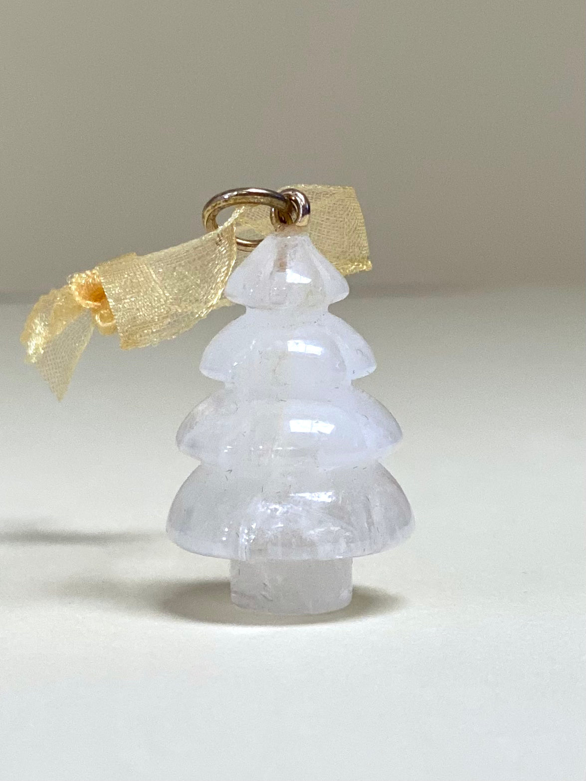 Clear Q tree decorations