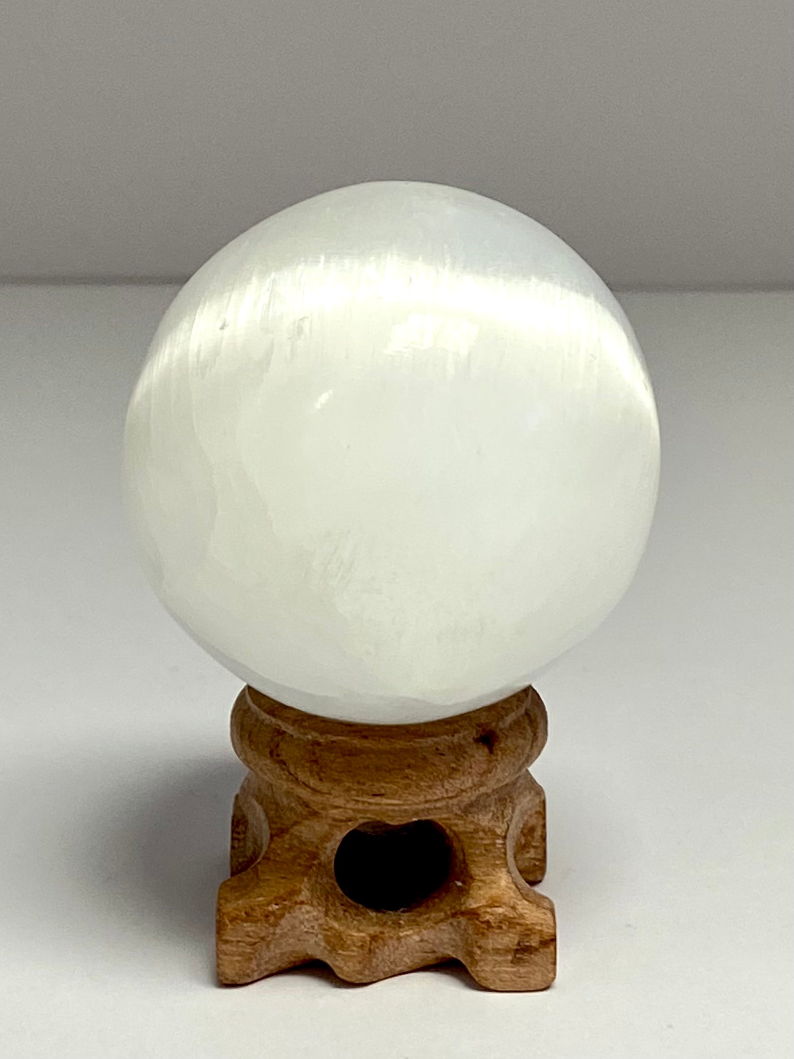 Selenite Sphere (Selenite Collection)